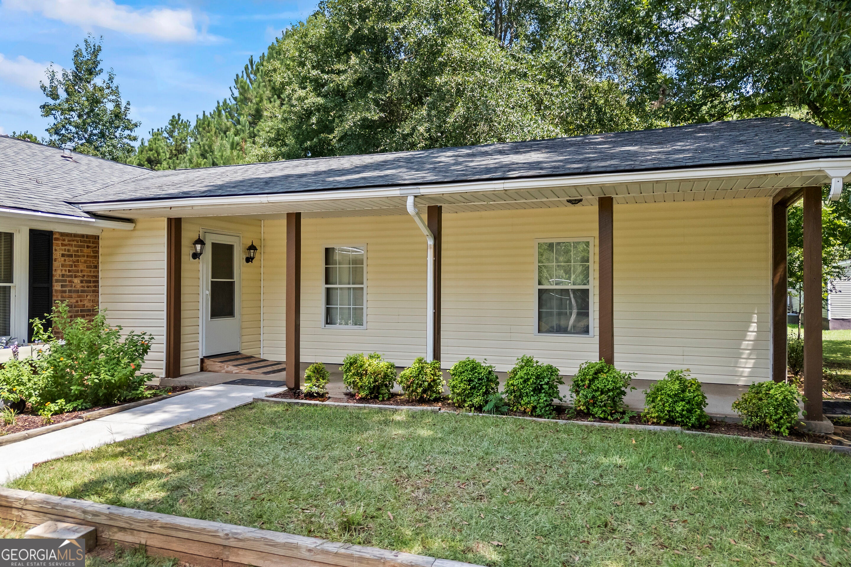1351 Clack RD