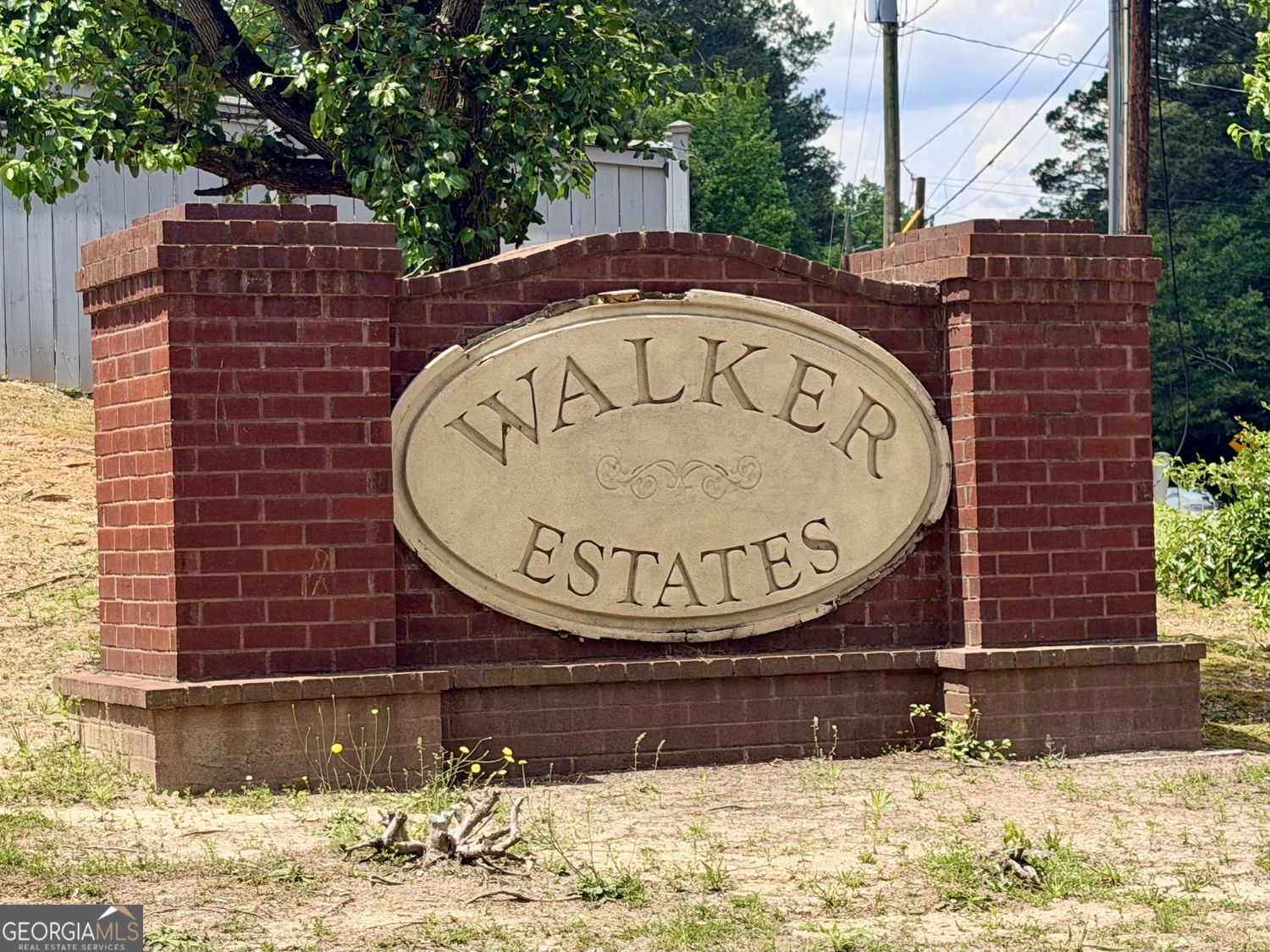 1349 Creekview CIR