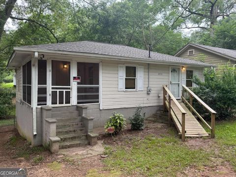 Photo of 2235 Pryor Road SW, Atlanta, GA 30315 (MLS # 10591295)