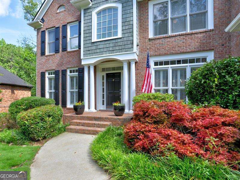 658 VININGS ESTATES DR SE