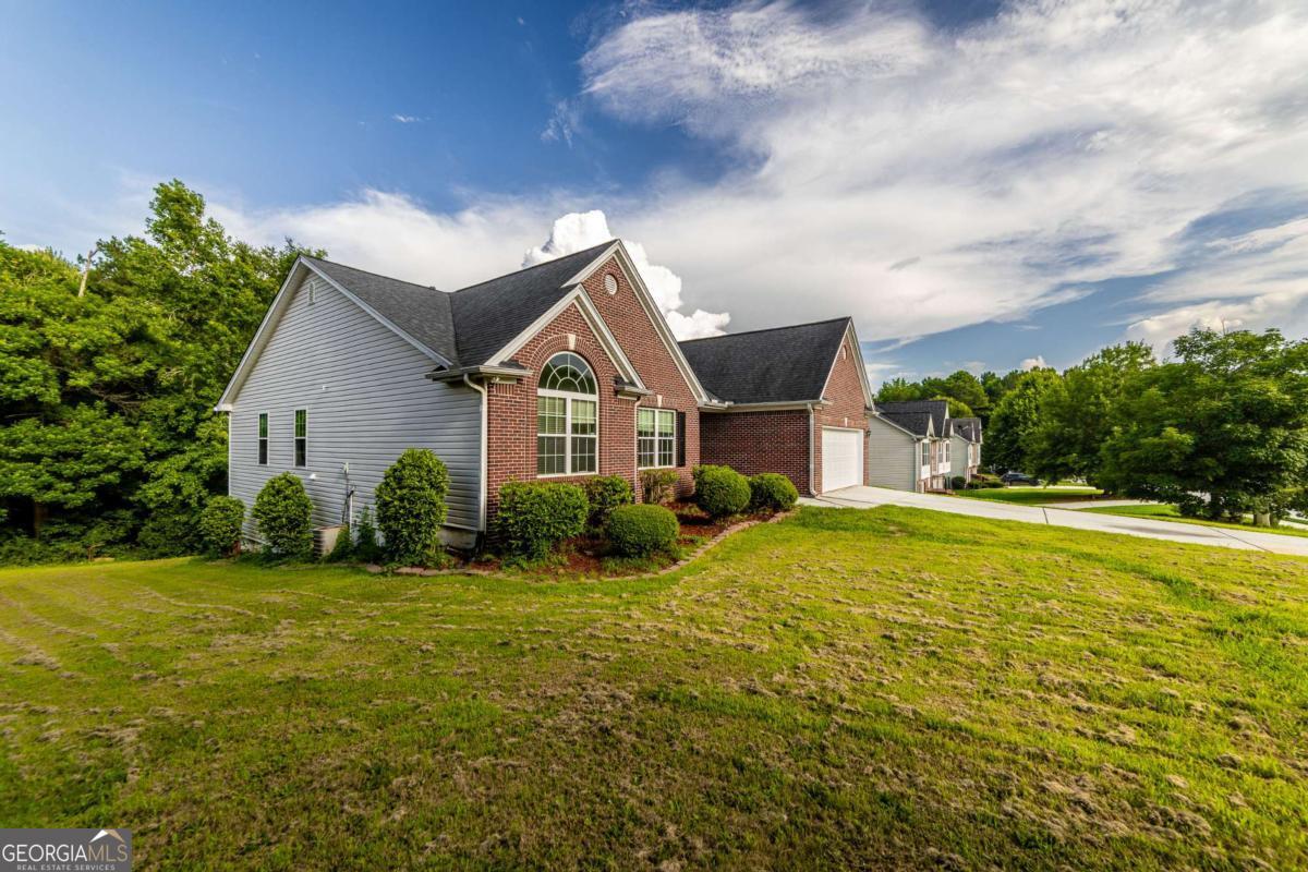 1784 Cedar Walk LN