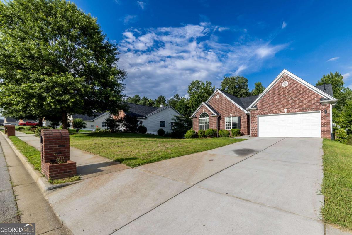 1784 Cedar Walk LN