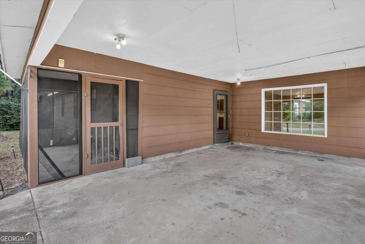 181 Old River RD