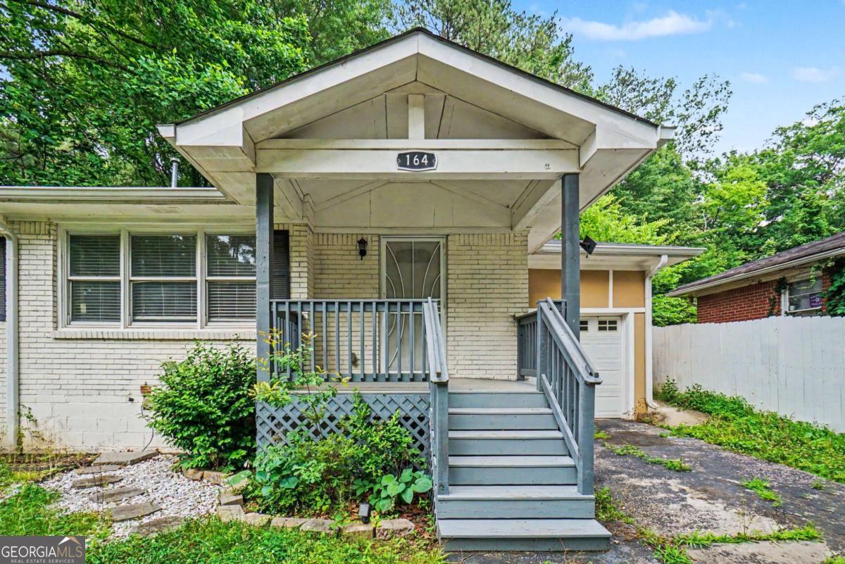 164 Fairburn RD SW