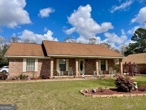 212 Rustin ST Glennville GA 30427