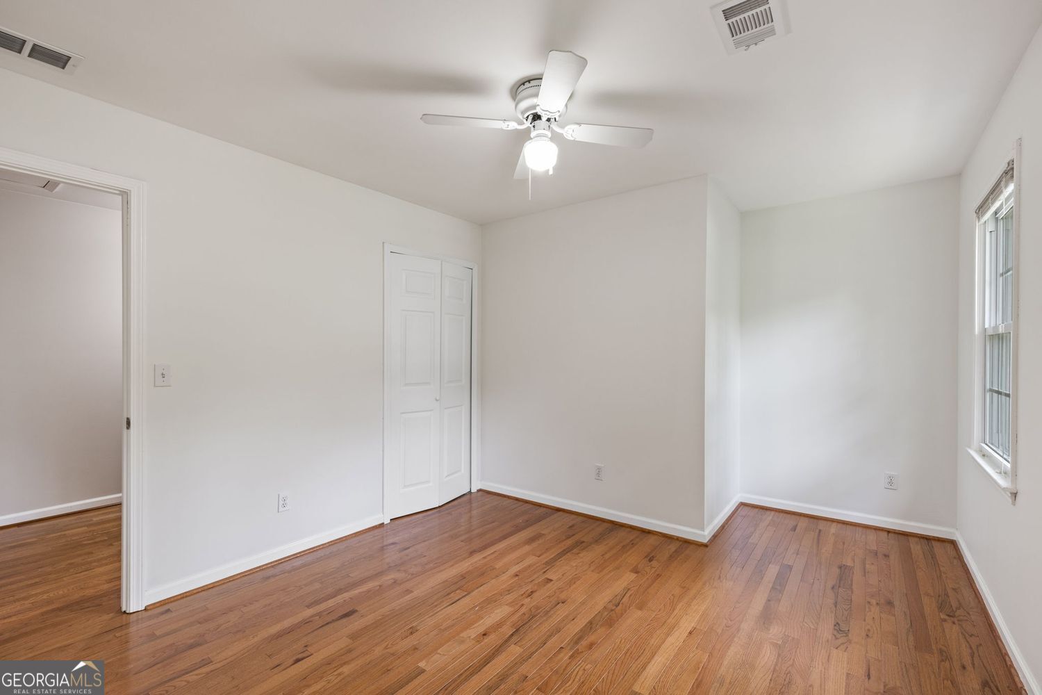 Roswell, Georgia 30075, United States, 4 Bedrooms Bedrooms, ,3 BathroomsBathrooms,Residential,Pending,141500