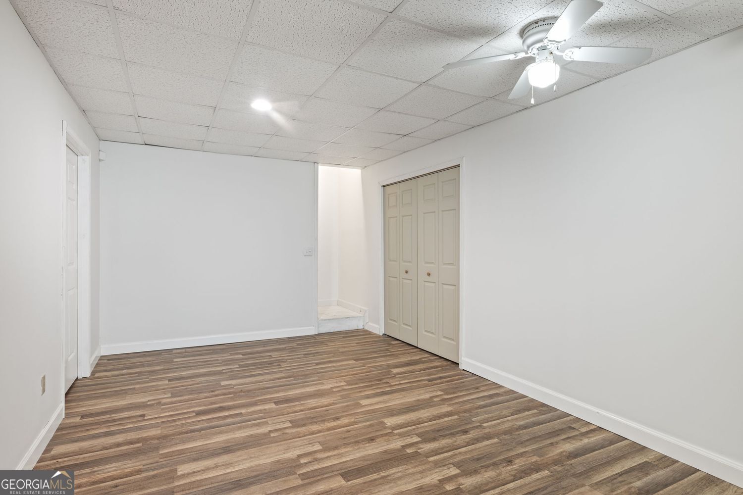 Roswell, Georgia 30075, United States, 4 Bedrooms Bedrooms, ,3 BathroomsBathrooms,Residential,Pending,141500