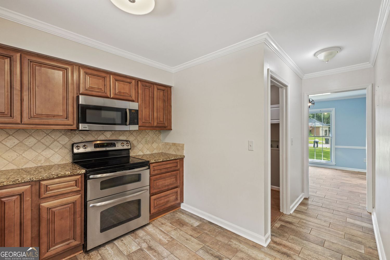 Roswell, Georgia 30075, United States, 4 Bedrooms Bedrooms, ,3 BathroomsBathrooms,Residential,Pending,141500