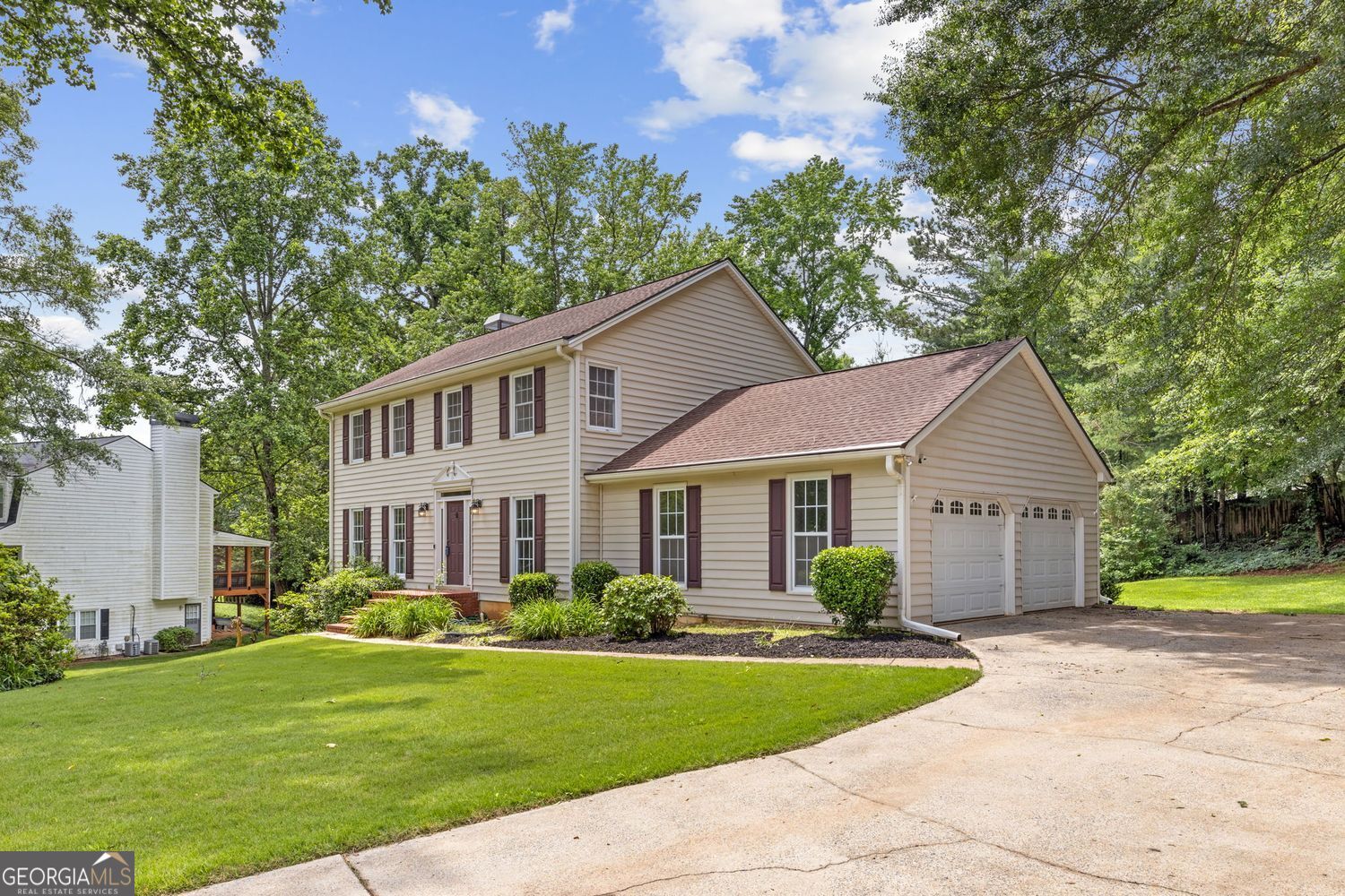 Roswell, Georgia 30075, United States, 4 Bedrooms Bedrooms, ,3 BathroomsBathrooms,Residential,Pending,141500