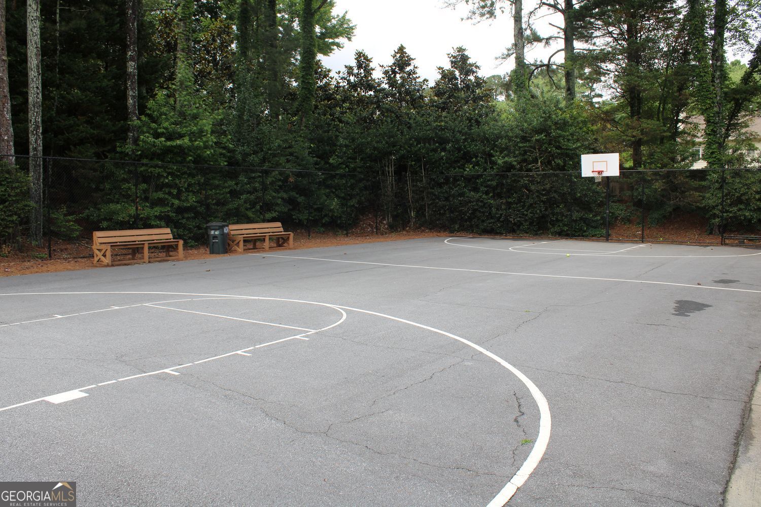 Roswell, Georgia 30075, United States, 4 Bedrooms Bedrooms, ,3 BathroomsBathrooms,Residential,Pending,141500