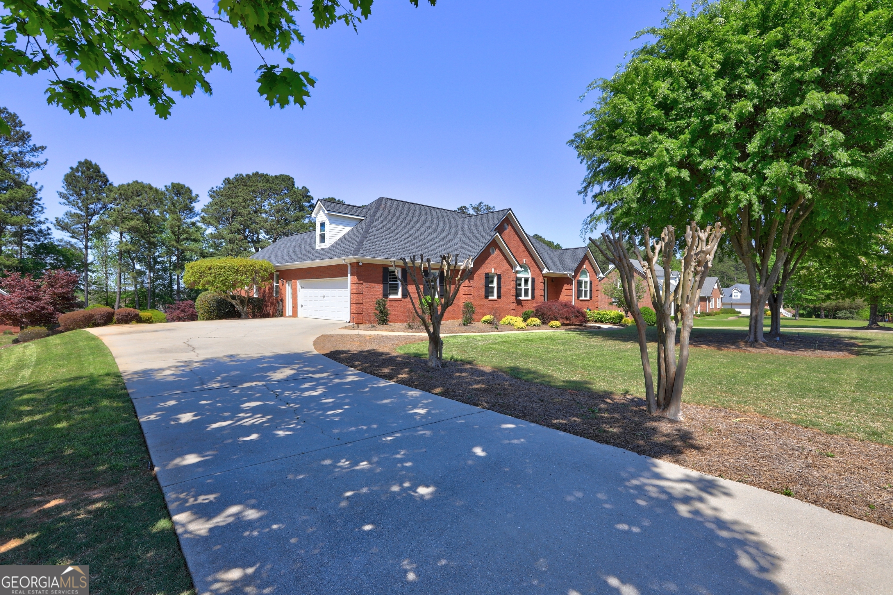 220 Edna Ruth LN