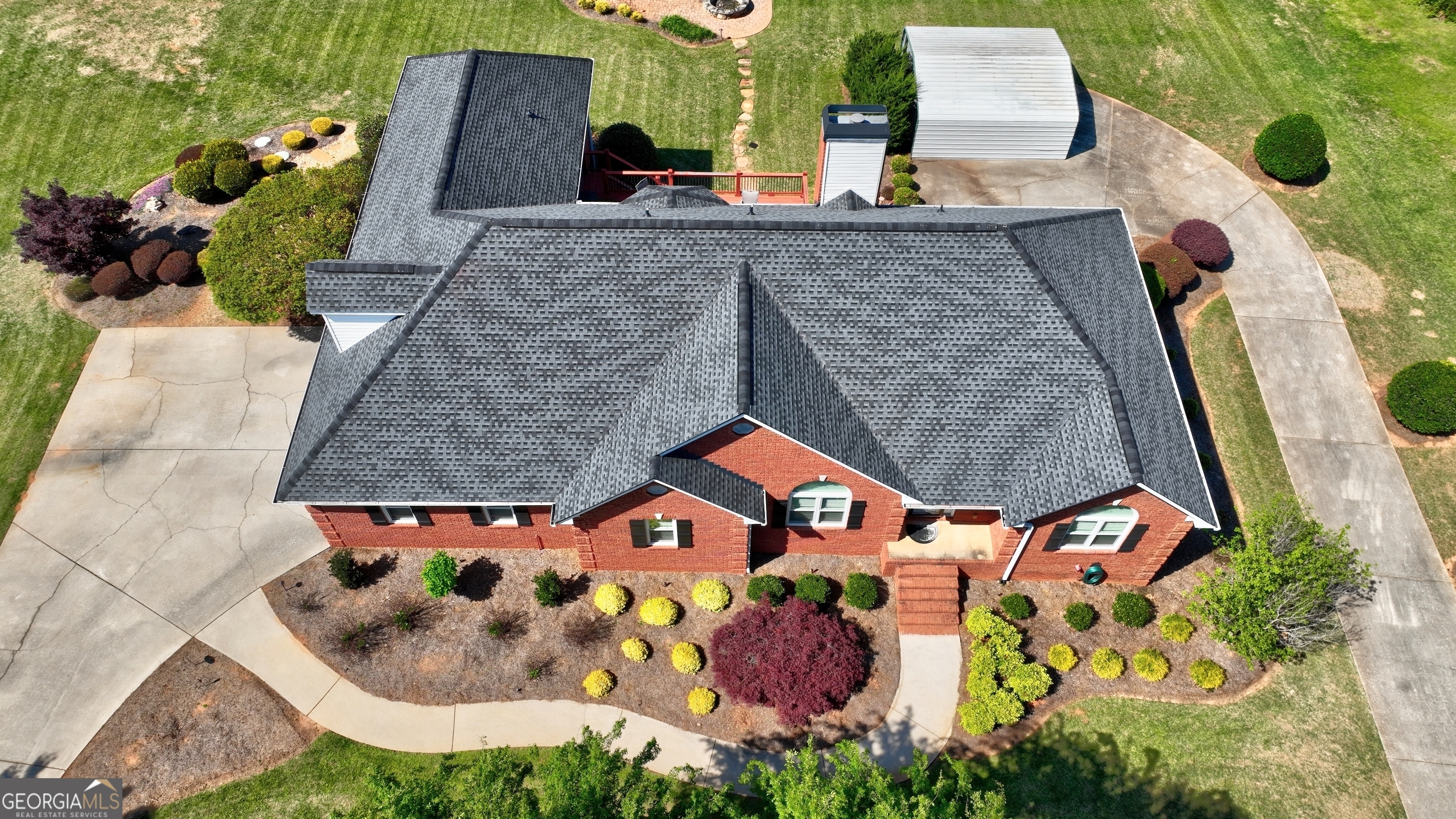 220 Edna Ruth LN