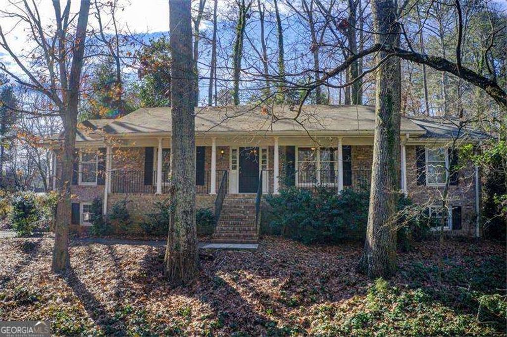 Photo of 859 Candy Lane, Marietta, GA 30068 (MLS # 10686108)