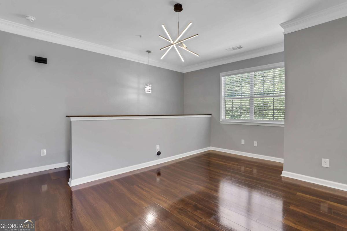 4103 Woodland LN