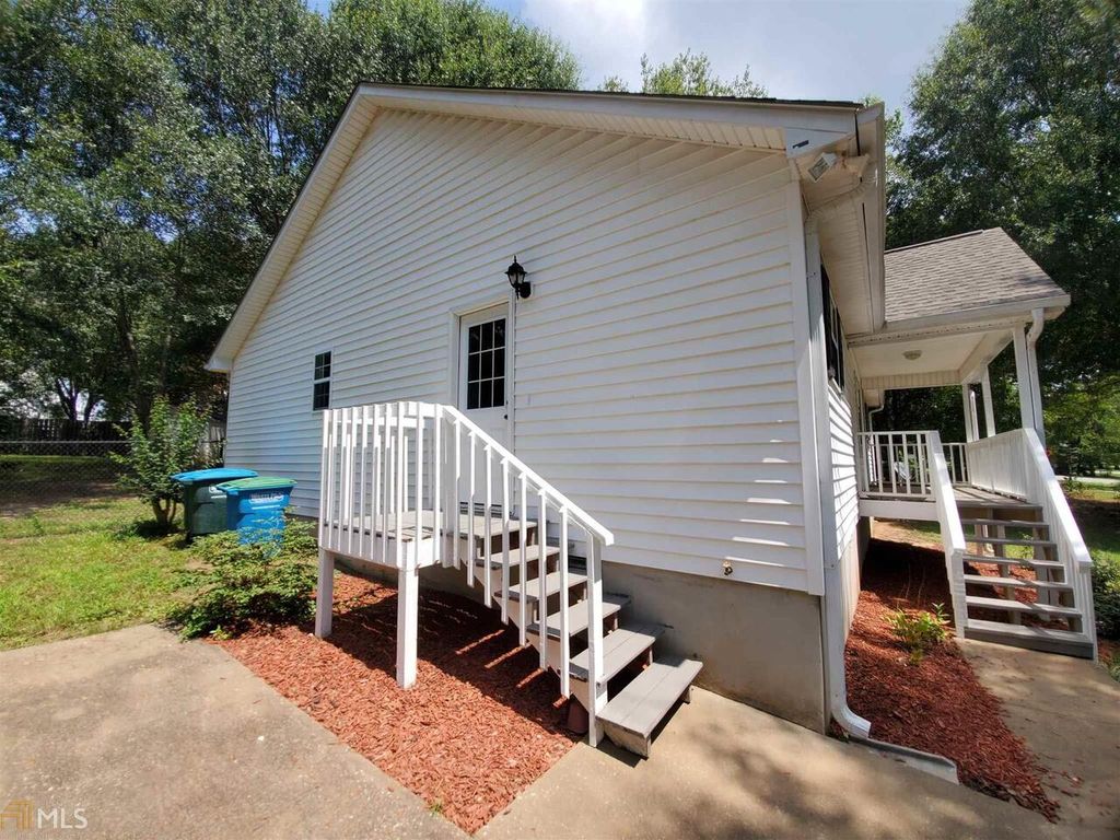 Photo of 124 Westwood Road, Commerce, GA 30529 (MLS # 10725550)