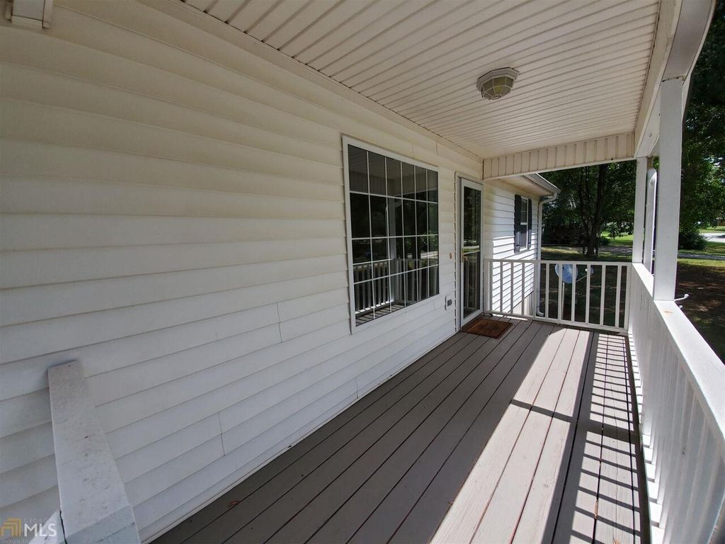 Photo of 124 Westwood Road, Commerce, GA 30529 (MLS # 10725550)