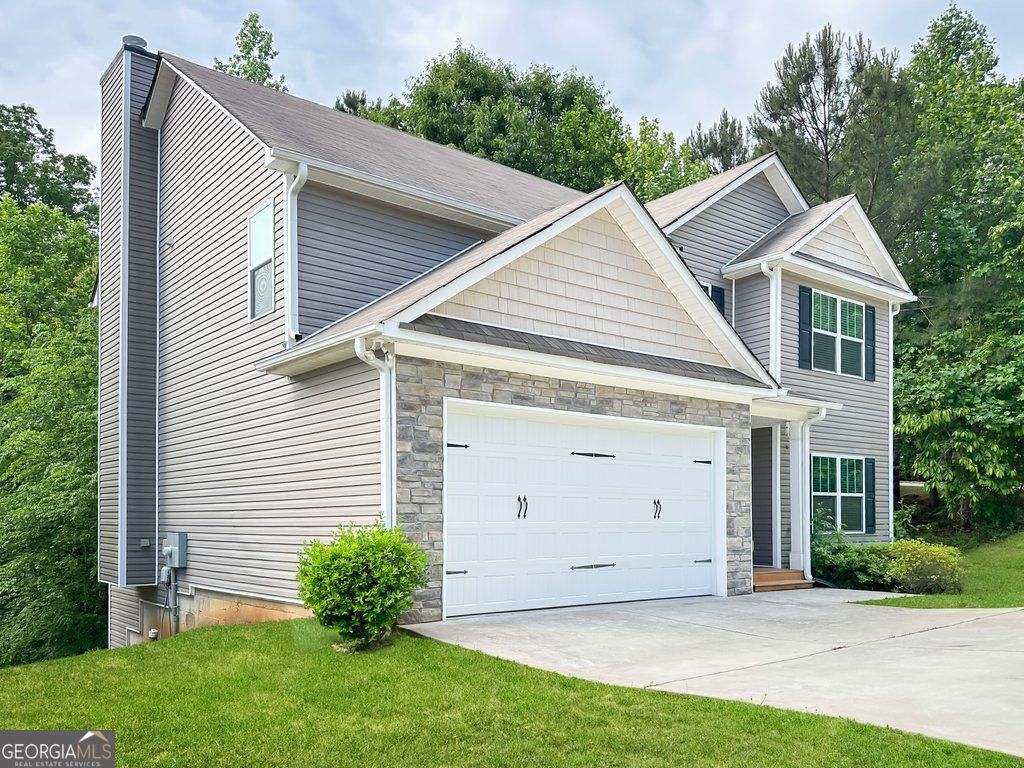 415 Fieldcrest DR