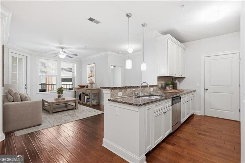 901 Abernathy RD 3080