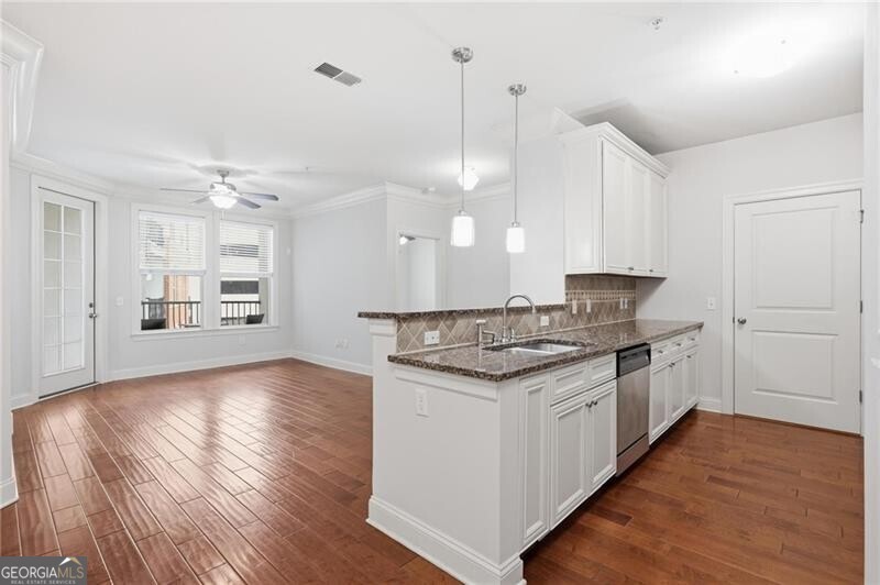 901 Abernathy RD 3080
