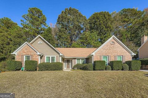 Photo of 2895 Dogwood Creek Parkway, Duluth, GA 30096 (MLS # 10639392)