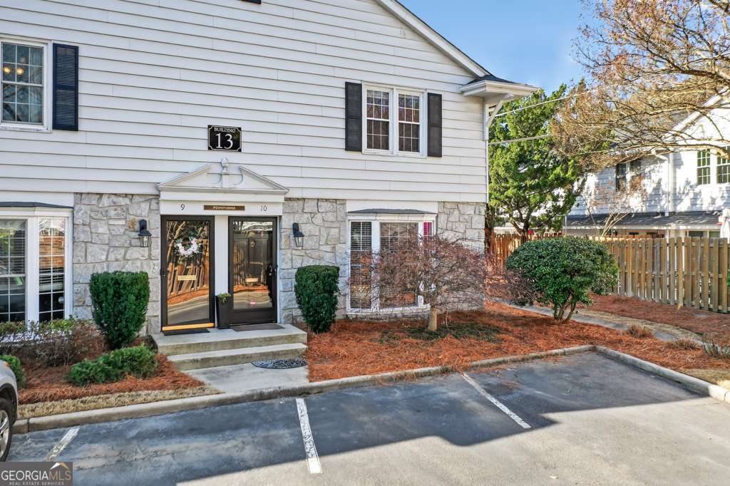 136 Peachtree Memorial DR NW 7-10