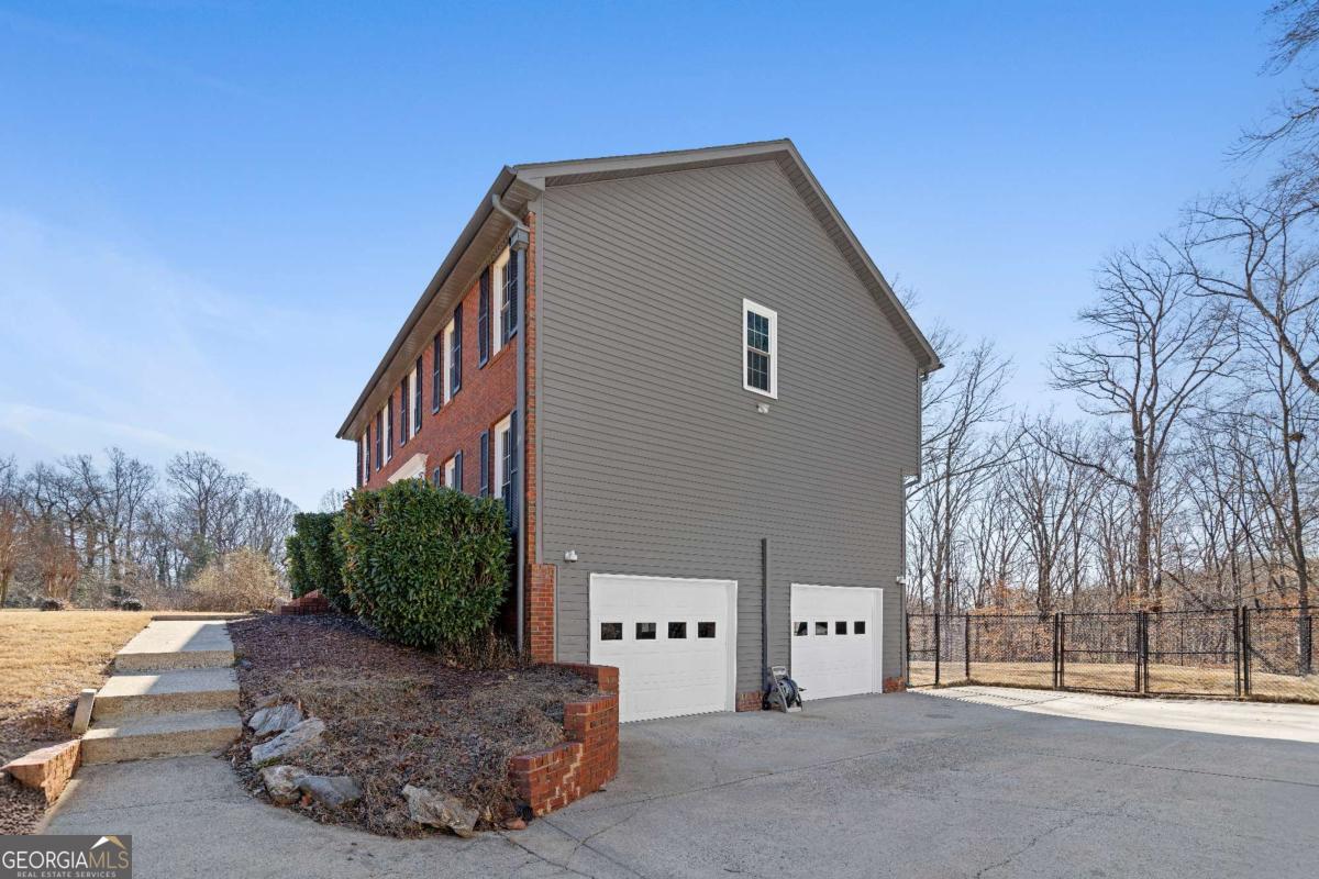 3950 W Cooper Lake DR SE