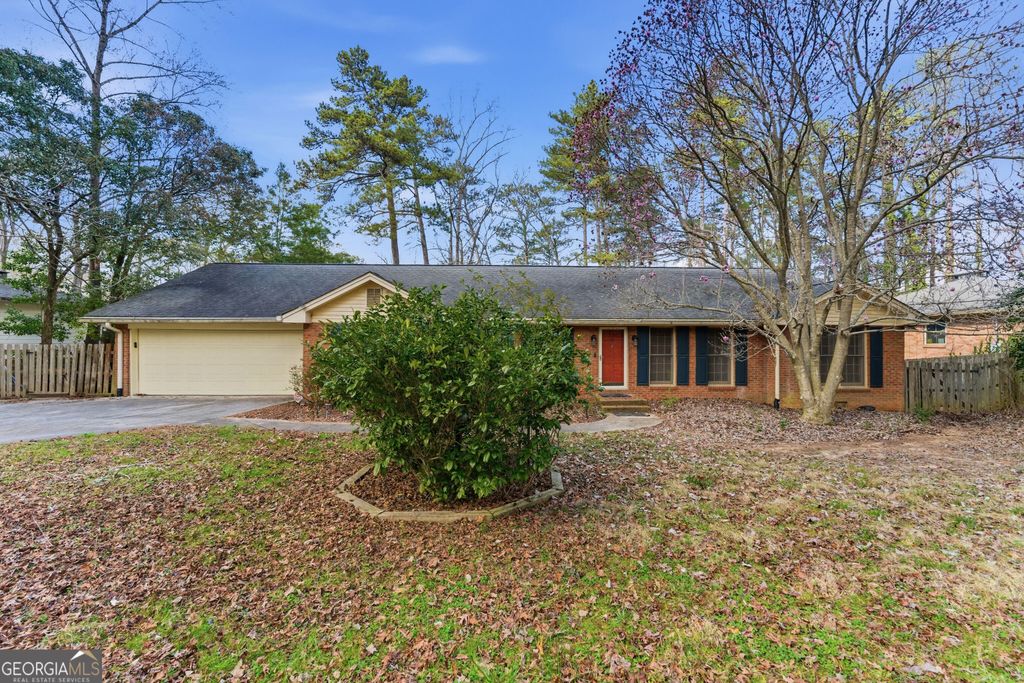 Photo of 3439 Valley Vista Road SE, Smyrna, GA 30080 (MLS # 10705666)