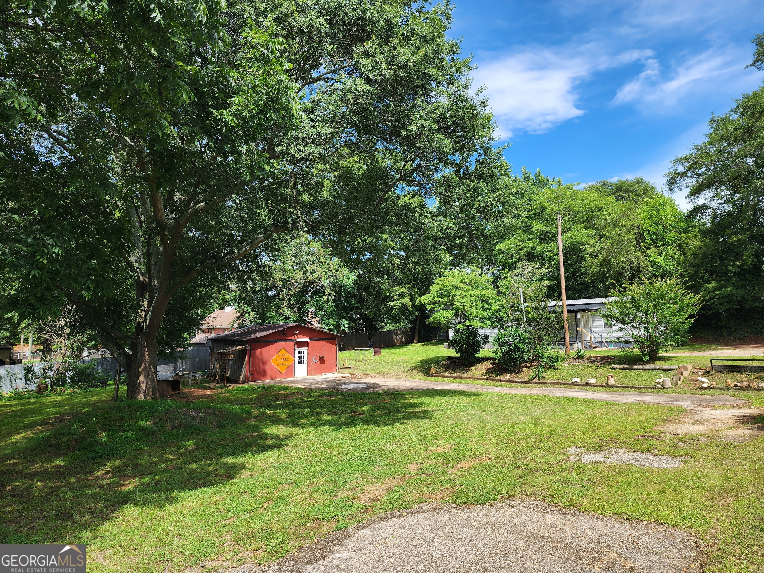 2340 Ridgeway DR