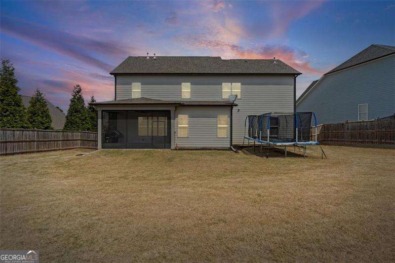 541 Edgewater DR