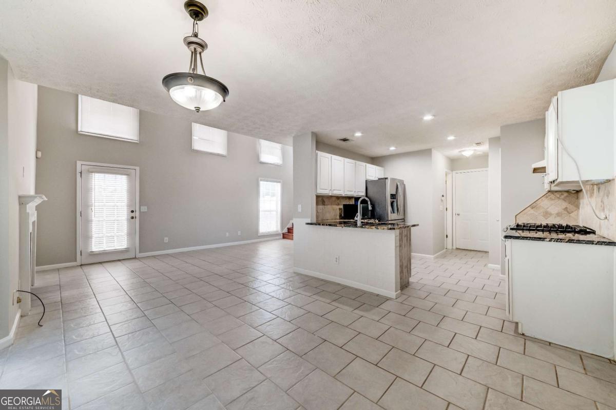Avensong - Residential Lease