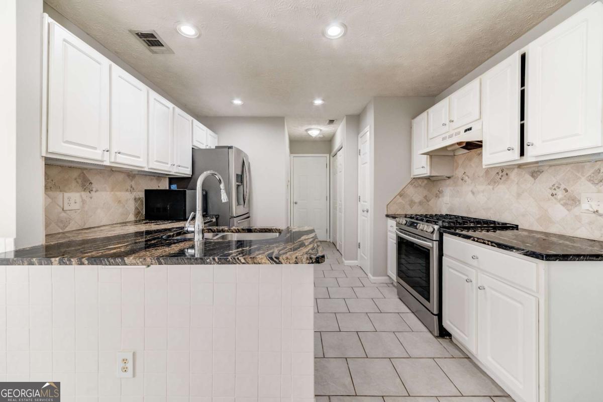 Avensong - Residential Lease