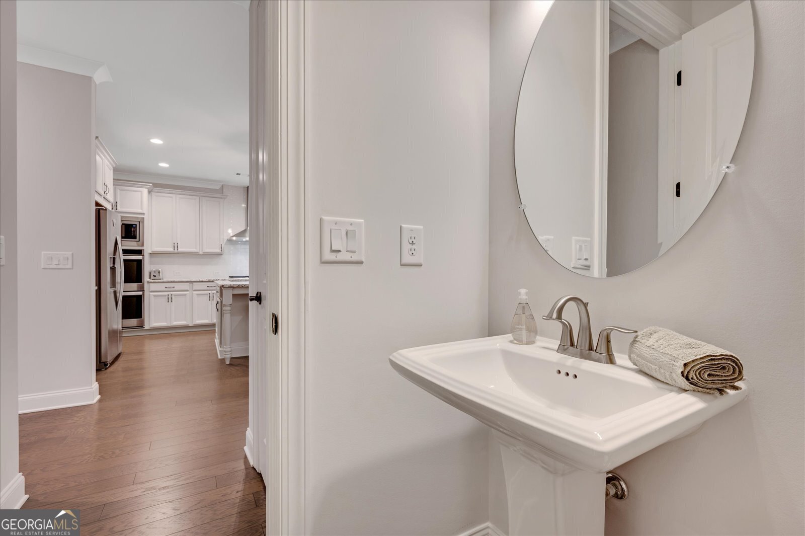 Acworth, Georgia 30101, United States, 3 Bedrooms Bedrooms, ,3 BathroomsBathrooms,Residential,Active,113490