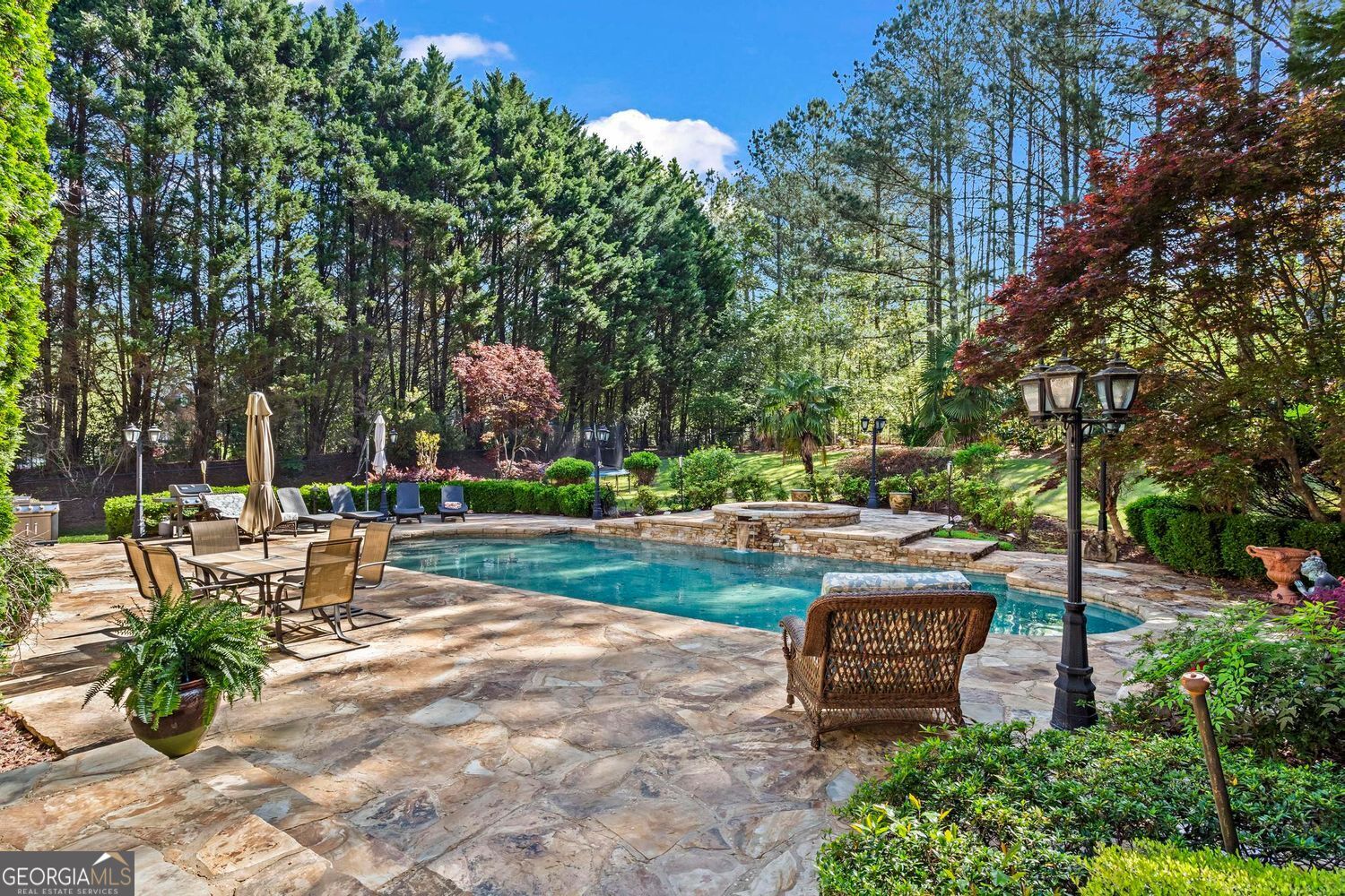 WINDWARD - Residential