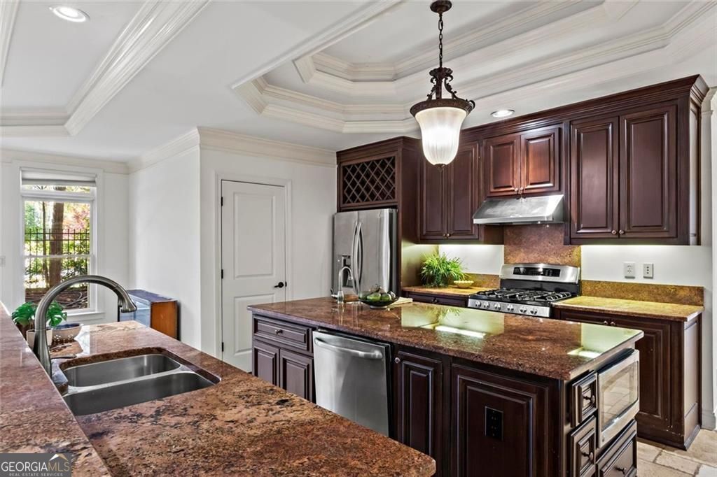 Alpharetta, Georgia 30005, United States, 6 Bedrooms Bedrooms, ,9 BathroomsBathrooms,Residential,Active,112380