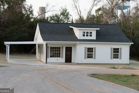 A home in Blackshear