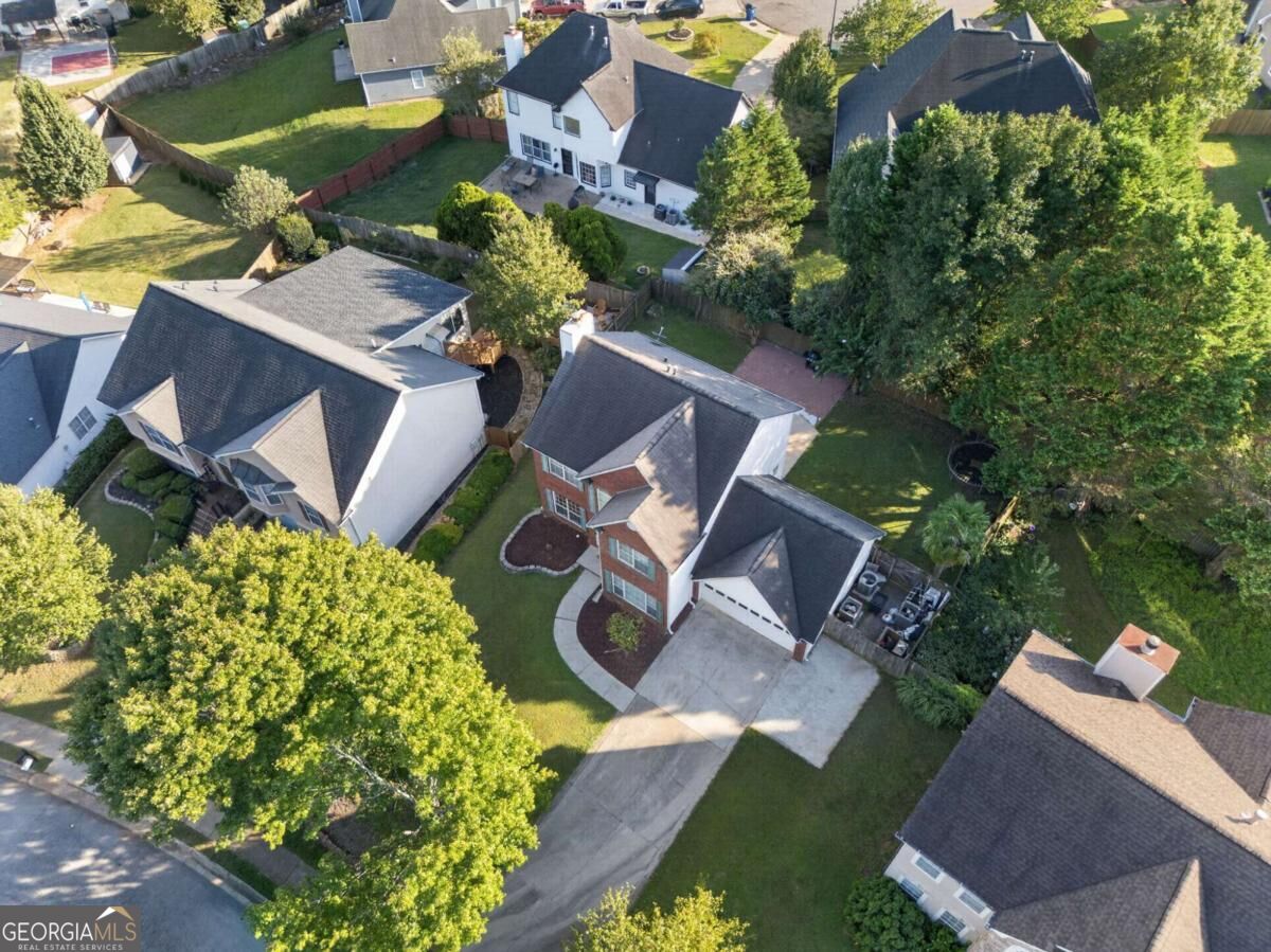 915 Charter Club Dr