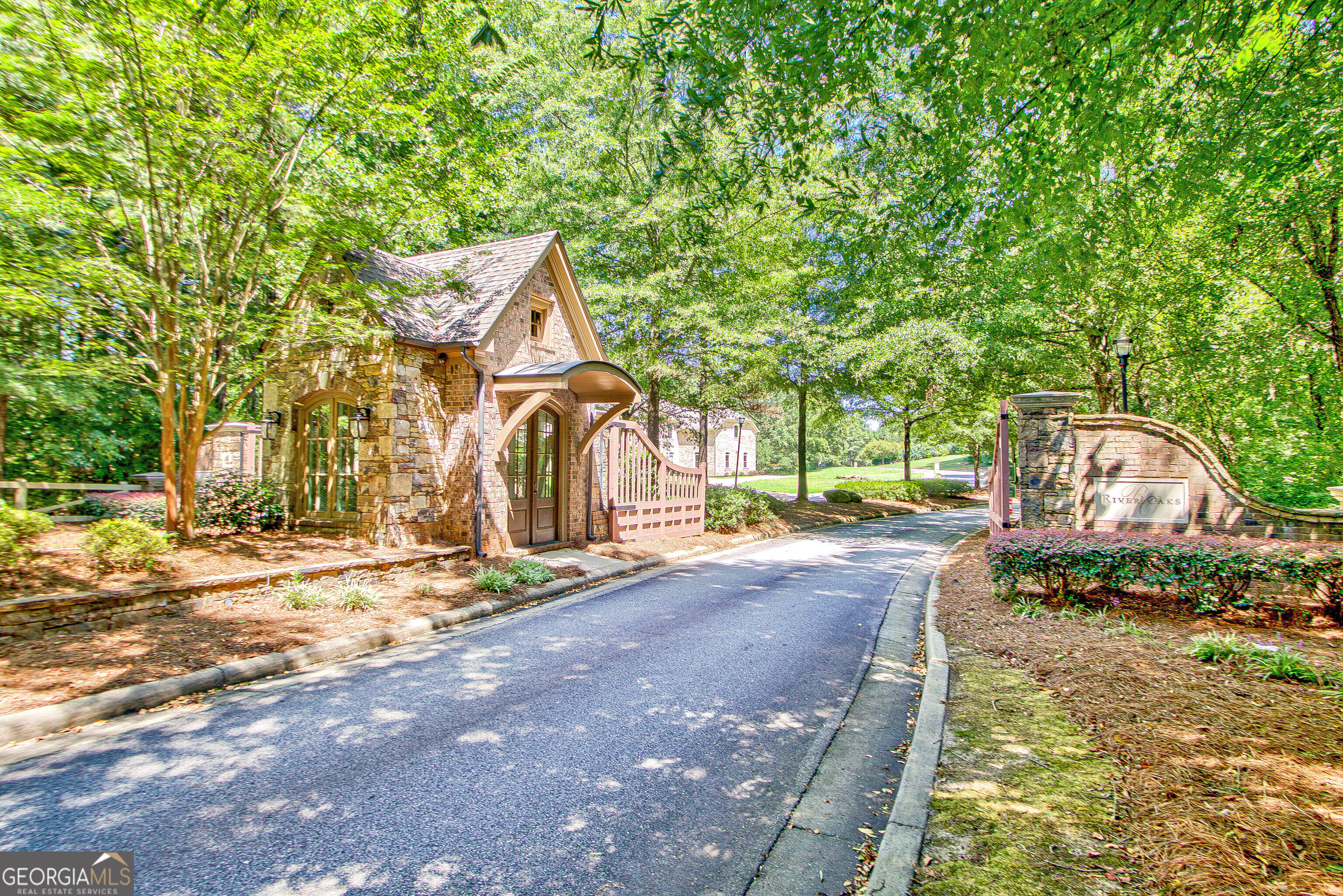 Tyrone, Georgia 30290, United States, 5 Bedrooms Bedrooms, ,7 BathroomsBathrooms,Residential,Active,123340