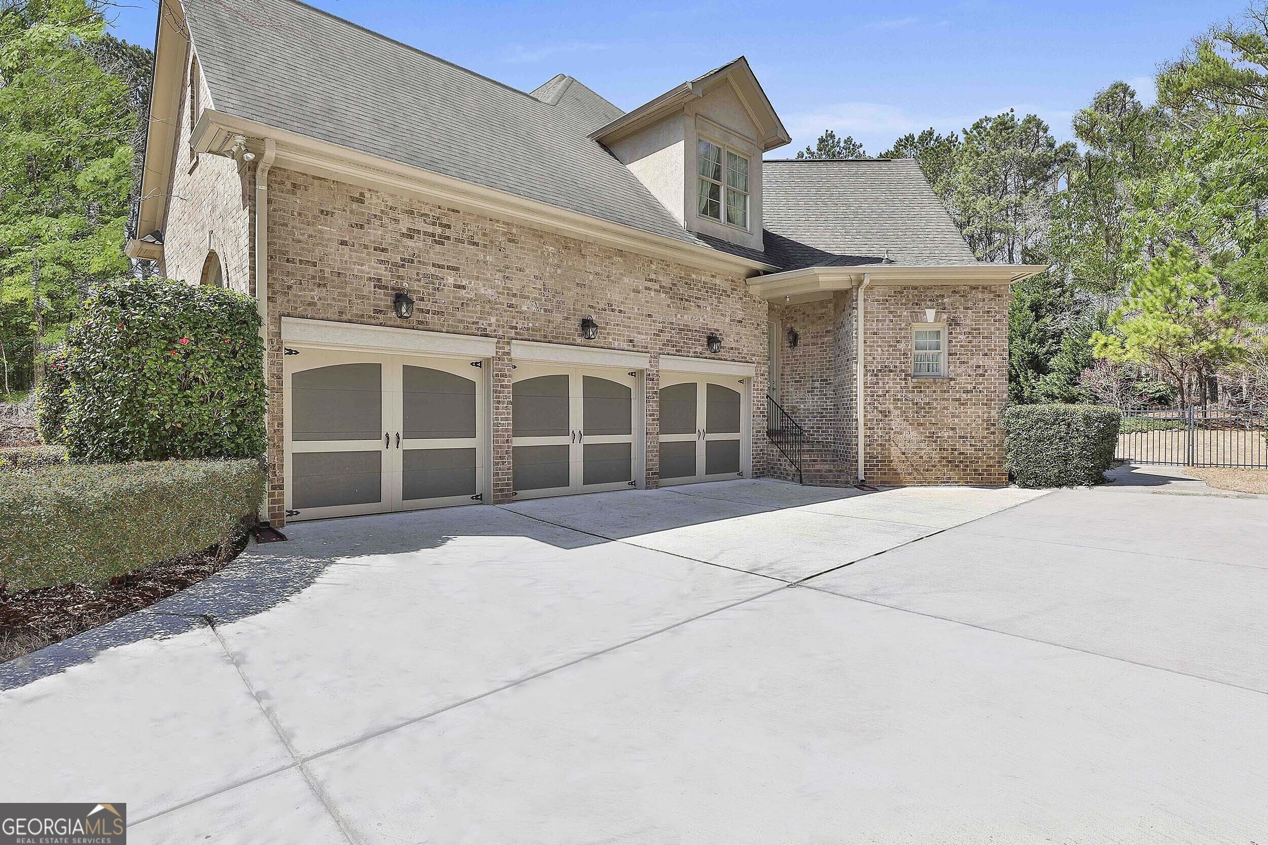 Tyrone, Georgia 30290, United States, 5 Bedrooms Bedrooms, ,7 BathroomsBathrooms,Residential,Active,123340