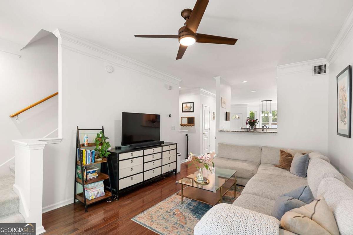 375 Highland AVE NE 506