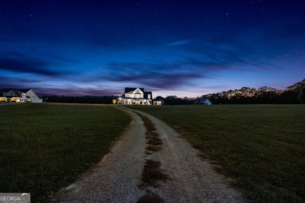 Photo of 1082 Gray Girls Road, Senoia, GA 30276 (MLS # 10877959)