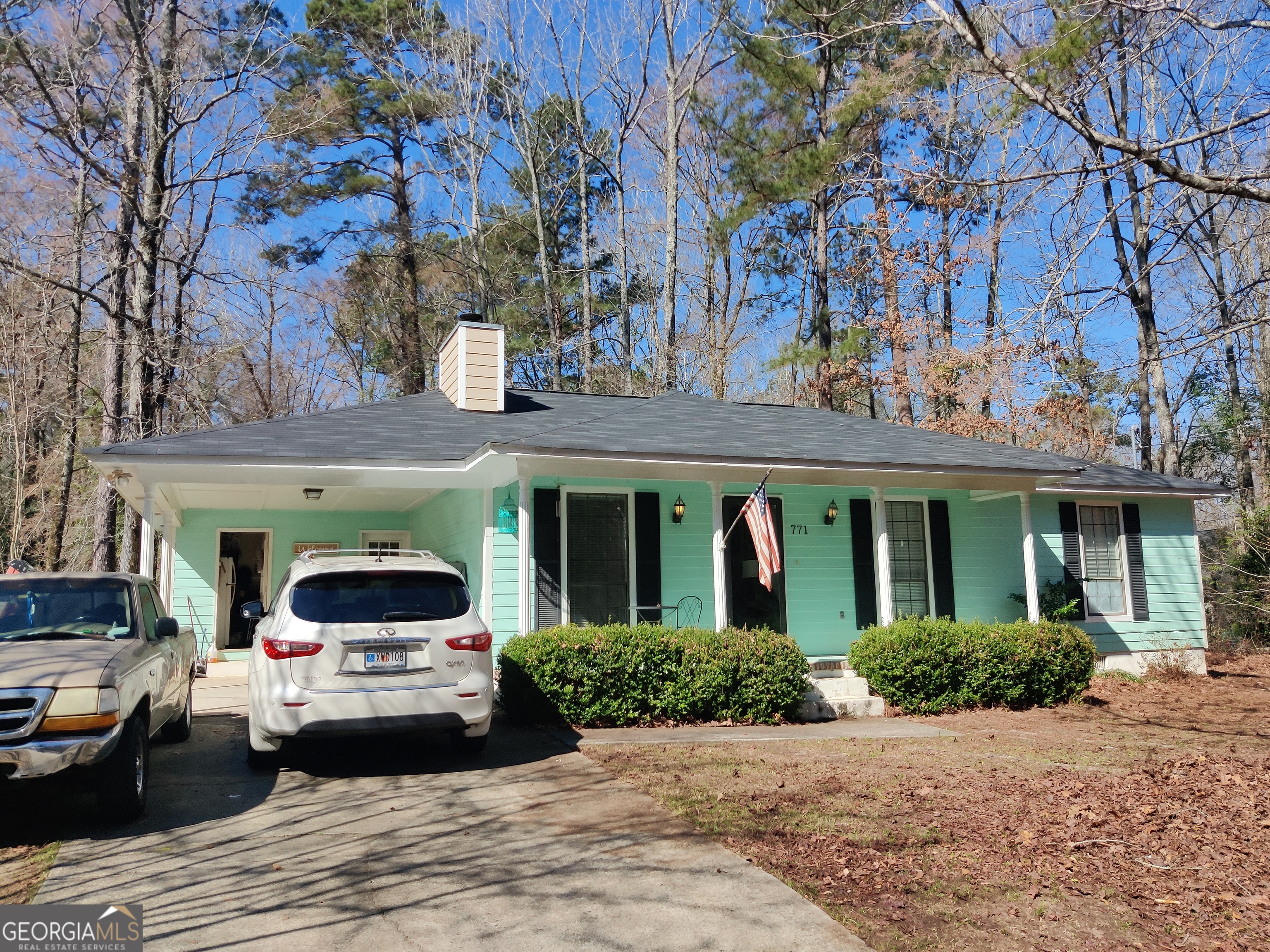 ***Open house on Saturday August 2nd from 10 until 2 pm *** Ranch style (3 bed 2 bath home ) located in a gated community - located in Lake Wildwood /N. Macon-Zebulon Rd @ I-475 . Minutes to shopping and community recreation which includes a clubhouse,an Olympic -sized pool,picnic pavilion , beach swimming area , fishing , boating,a mini golf course , tennis court, basketball court and playground with picnic tables for family gatherings .The lake for recreational use is 186 acres . The 1300 sq ft home is located on a private lot with plenty of green space . Home has plenty of storage space with a large living room which includes a fireplace . New luxury vinyl plank throughout home. Owner is a licensed real estate broker **A must see. **