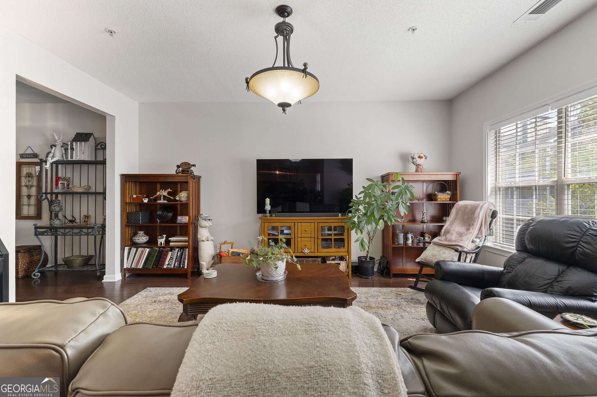 5111 Woodland LN