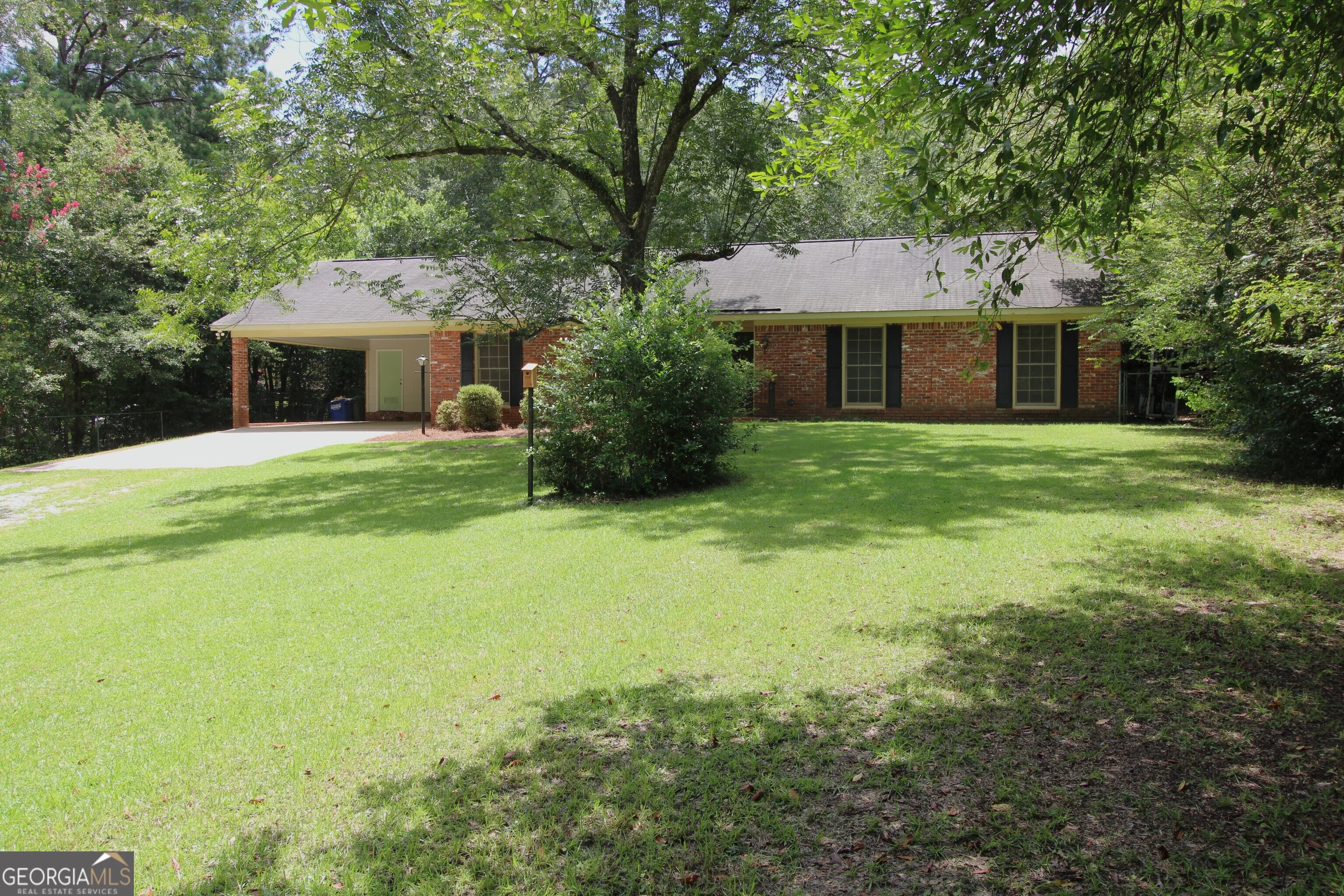 5400 Holland Drive