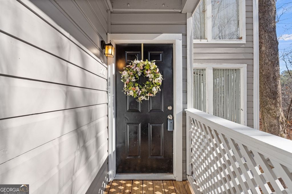 Photo of 1207 Vicksburg Place, Sandy Springs, GA 30350 (MLS # 10672804)