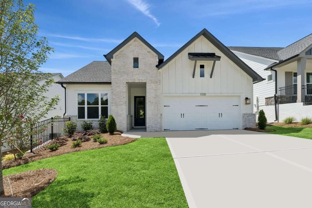 Photo of 1335 Autumn Lake Drive SW, Gainesville, GA 30504 (MLS # 10850298)
