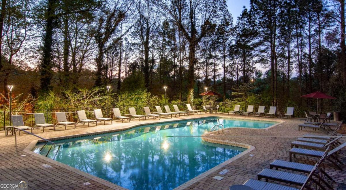 100 Pinhurst DR 0726P