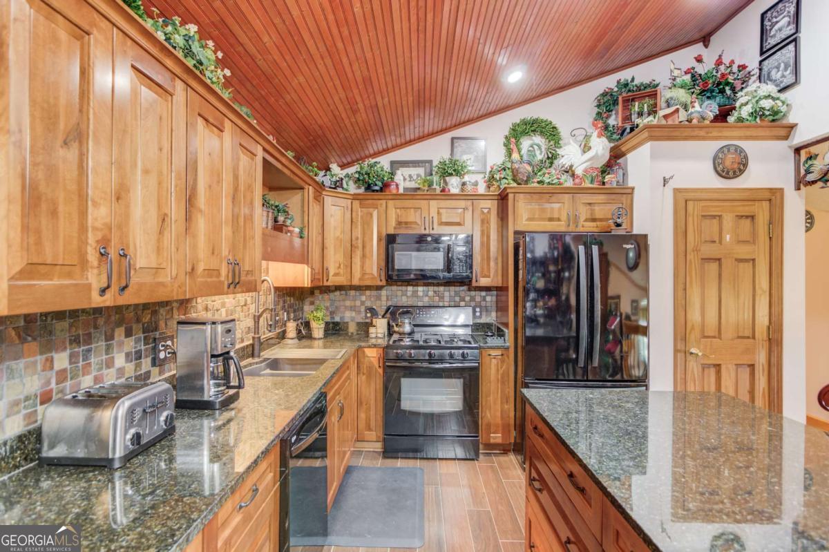 5494 Princeton Oaks LN