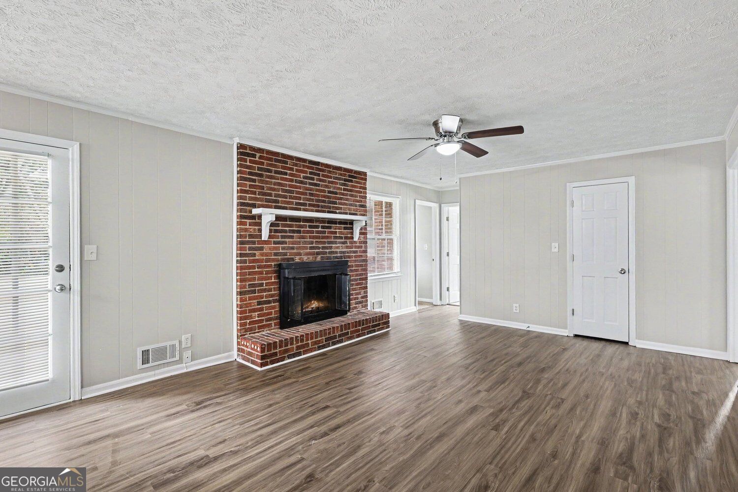 3023 W Carol DR