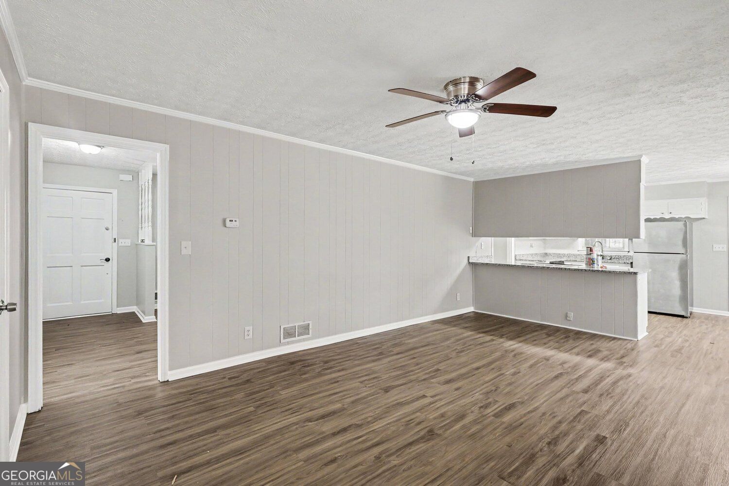 3023 W Carol DR
