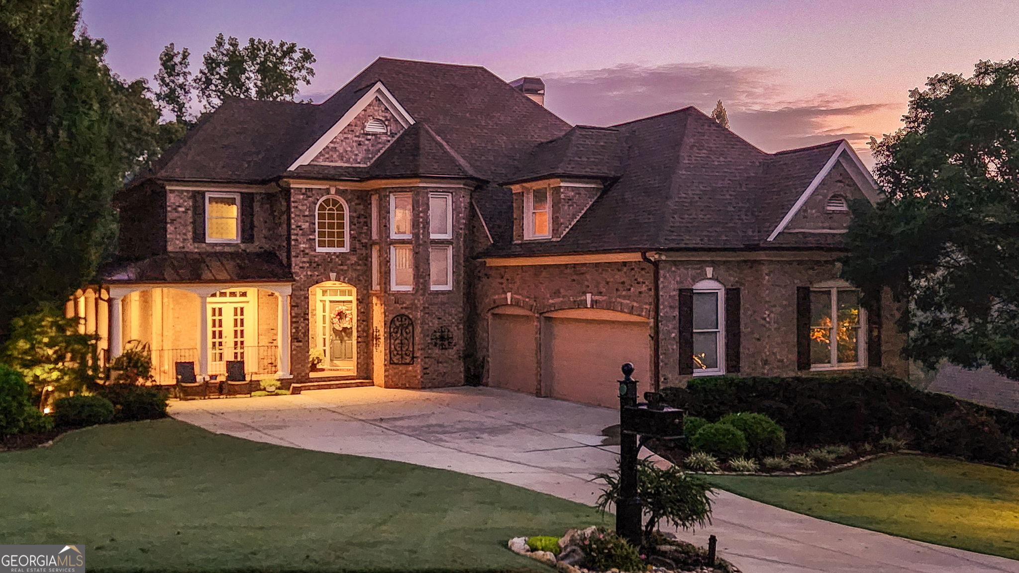 1255 Grand View DR SE